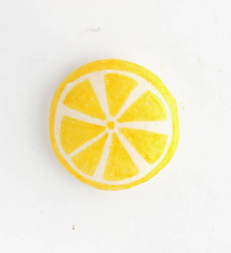 DIY lemon macarons